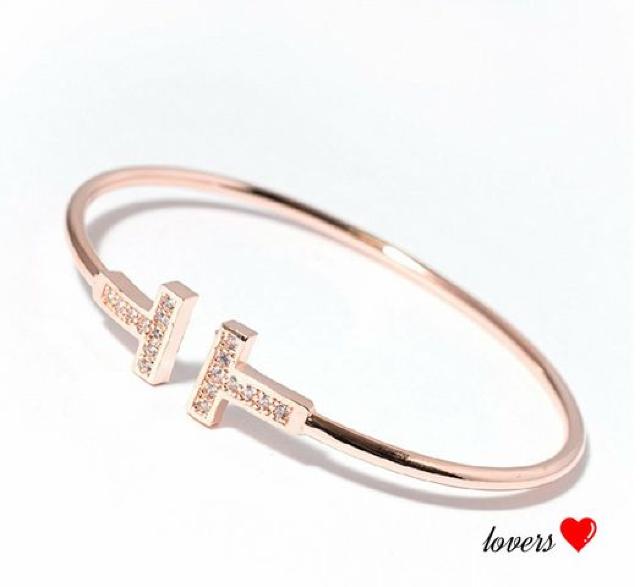 送料無料ピンクゴールドスーパーCZダイヤステンレスT字バングル < 女性アクセサリー/時計  送料無料ピンクゴールドスーパーCZダイヤステンレスT字バングル  < 女性アクセサリー/時計の