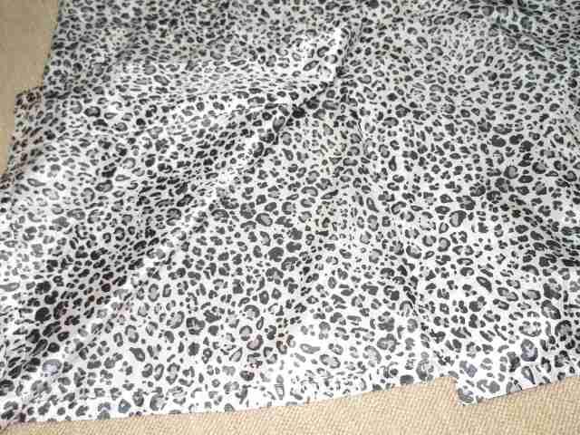 レオパード*ヒョウ柄*レディースレインコート*光沢感 < 女性ファッション  レオパード*ヒョウ柄*レディースレインコート*光沢感 < 女性ファッションの