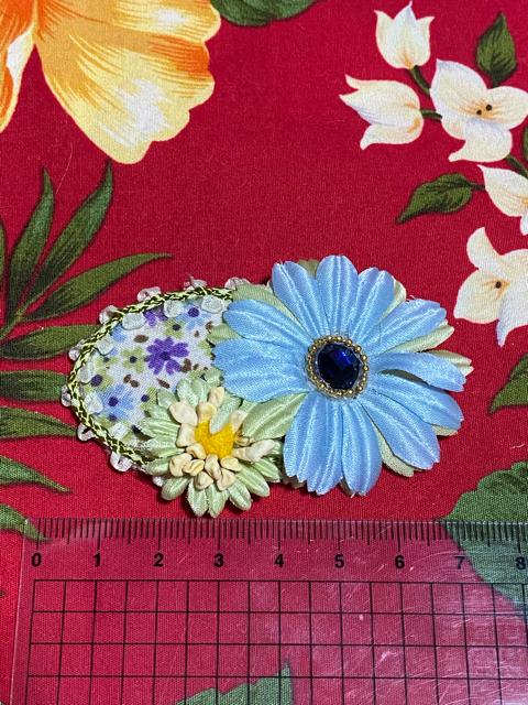 新品未使用☆可愛いお花のヘアアクセ☆ < 女性アクセサリー/時計  新品未使用☆可愛いお花のヘアアクセ☆ < 女性アクセサリー/時計の