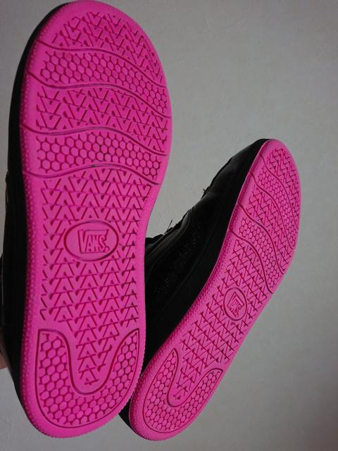 VANS ダンス エナメルハイカットスニーカー22p < ブランド  VANS ダンス エナメルハイカットスニーカー22p < ブランドの