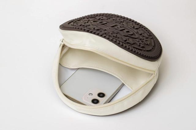 オレオ OREOクッキー型ポーチBOOK < 女性ファッション  オレオ OREOクッキー型ポーチBOOK < 女性ファッションの