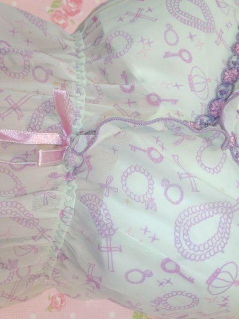 〓 アクセサリー柄のプリントが かわゆすな キャミ スリップです〓〓 < 女性ファッション  〓 アクセサリー柄のプリントが かわゆすな キャミ スリップです〓〓 < 女性ファッションの