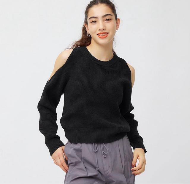 新品☆GU(ジーユー)カットアウトセーターS ブラック☆ < ブランド 新品☆GU(ジーユー)カットアウトセーターS ブラック☆ < ブランドの