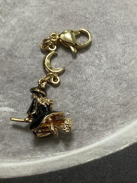 ハンドメイド マスクチャーム 魔女 < 女性ファッション  ハンドメイド マスクチャーム 魔女 < 女性ファッションの