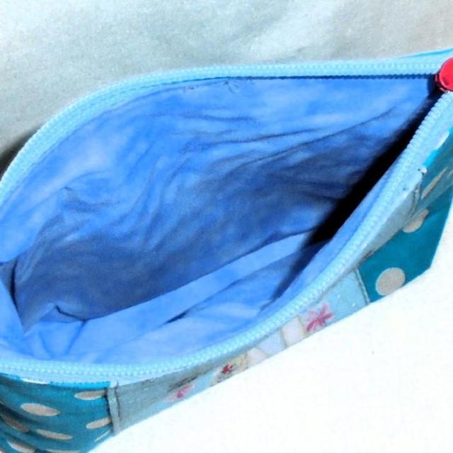 ◆亜土ちゃん◆ロマンティックガール×ブルー白ドット◆ポーチ【ミニ】◆水森亜土 < 女性ファッション  ◆亜土ちゃん◆ロマンティックガール×ブルー白ドット◆ポーチ【ミニ】◆水森亜土 < 女性ファッションの