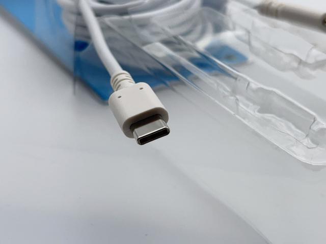 M025 -13 �V�i �V�K�i�@Type C to Type C �P�[�u�� 2m 3A���o�͍��i�� �}���[�d �����f�[�^�]�� �� �Ɠd/AV�� 