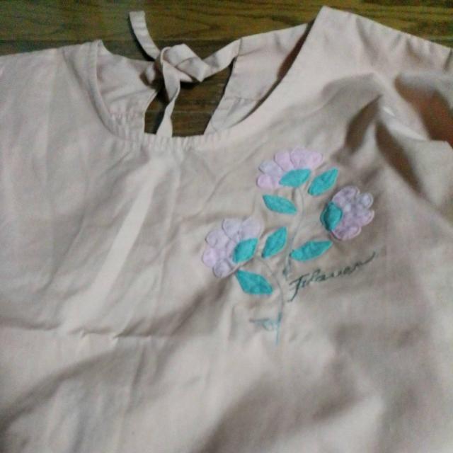 ベージュオレンジ色 割烹着 肩幅49袖丈50着丈82cm 美品 < インテリア/ライフ  ベージュオレンジ色 割烹着 肩幅49袖丈50着丈82cm 美品 < インテリア/ライフの