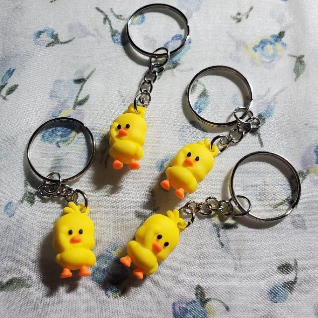 ひよこちゃん キーホルダー ×4 < アニメ/コミック/キャラクター  ひよこちゃん キーホルダー ×4  < アニメ/コミック/キャラクターの