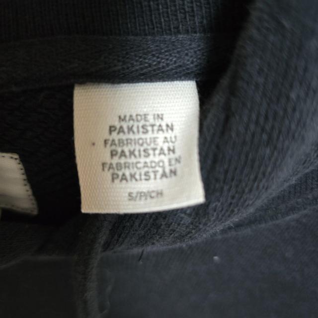 LEVIS�@���[�o�C�X ���S�p�[�J�[�@Levi's �u���b�N S�T�C�Y143 �� �u�����h�� 