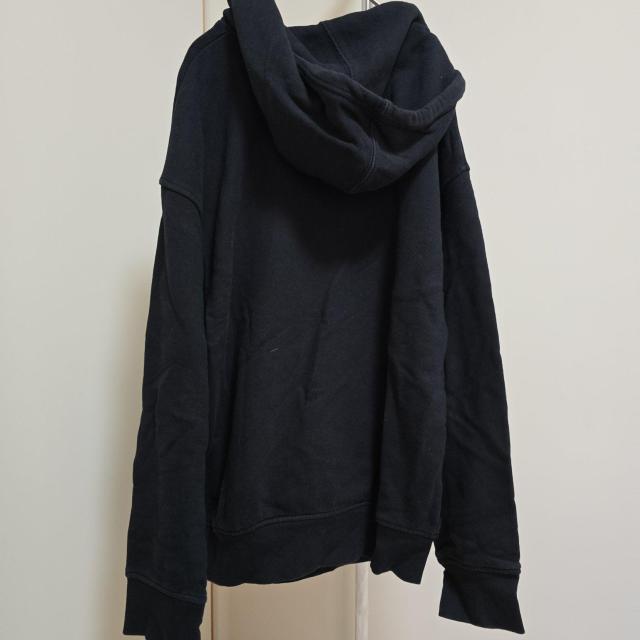 LEVIS�@���[�o�C�X ���S�p�[�J�[�@Levi's �u���b�N S�T�C�Y143 �� �u�����h�� 