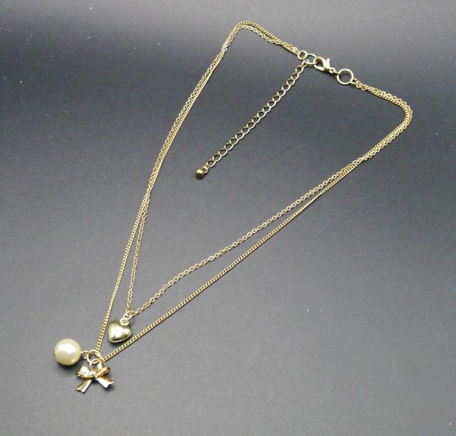 新品 アンティーク調ハート リボン フェイクパール ネックレス < 女性アクセサリー/時計 新品 アンティーク調ハート リボン フェイクパール ネックレス < 女性アクセサリー/時計の