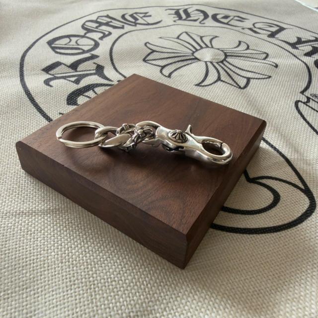 �V���o�[�� �L�[�`�F�[�� �N���X���`�[�t �N���b�v �L�[�z���_�[ �� �u�����h�� 