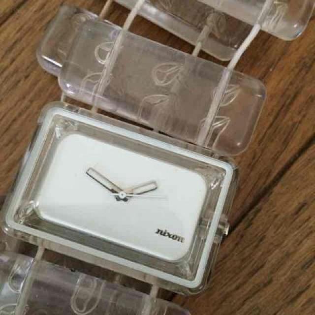 難あり ニクソンベガ クリア < ブランド  難あり ニクソンベガ クリア < ブランドの