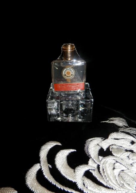 uROGER&GALLET WFEKvApt@A5ml   uh 