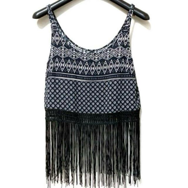 【超美品】トライバル柄フリンジタンクトップ/サイズM/黒×白/ZARA < 女性ファッション  【超美品】トライバル柄フリンジタンクトップ/サイズM/黒×白/ZARA < 女性ファッションの