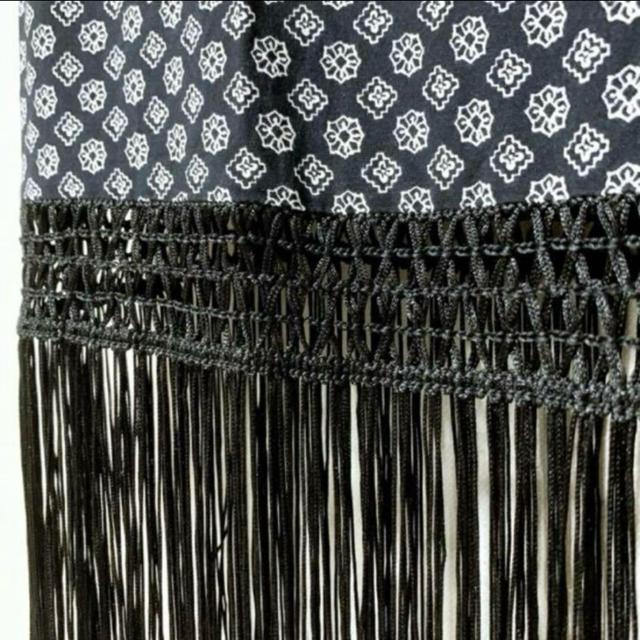 【超美品】トライバル柄フリンジタンクトップ/サイズM/黒×白/ZARA < 女性ファッション  【超美品】トライバル柄フリンジタンクトップ/サイズM/黒×白/ZARA < 女性ファッションの