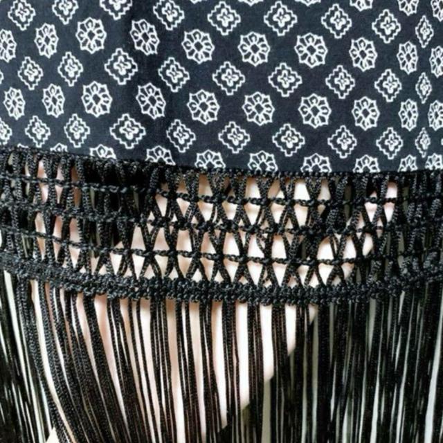 【超美品】トライバル柄フリンジタンクトップ/サイズM/黒×白/ZARA < 女性ファッション  【超美品】トライバル柄フリンジタンクトップ/サイズM/黒×白/ZARA < 女性ファッションの