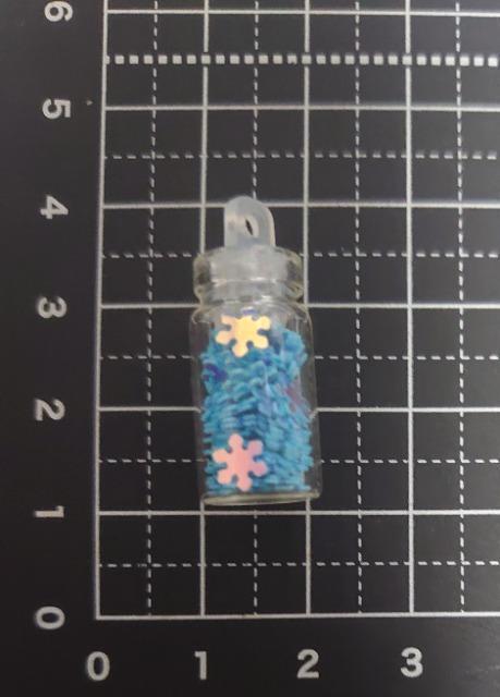 ★ハンドメイド素材★プチボトル入り!結晶ホログラム・ブルー < 香水/コスメ/ネイル  ★ハンドメイド素材★プチボトル入り!結晶ホログラム・ブルー < 香水/コスメ/ネイルの