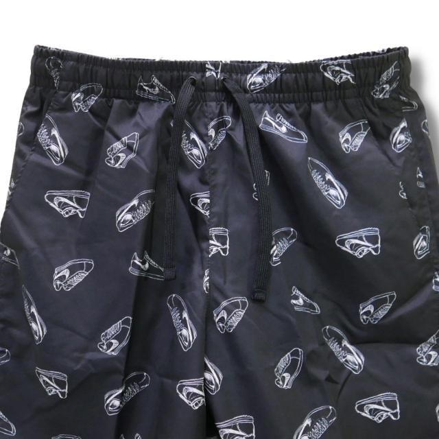 即買☆ナイキ BLK/Lサイズ ハーフパンツ スニーカー柄プリント ショーツ 短パン 送料無料 < ブランド  即買☆ナイキ BLK/Lサイズ ハーフパンツ スニーカー柄プリント ショーツ 短パン 送料無料 < ブランドの