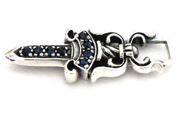 ダガーネックレス パヴェ サファイヤ スクロールボロチップ 三つ編レザーコード 新品未使用 ダガー ネックレス < 男性アクセサリー/時計  ダガーネックレス パヴェ サファイヤ スクロールボロチップ 三つ編レザーコード 新品未使用 ダガー ネックレス < 男性アクセサリー/時計の