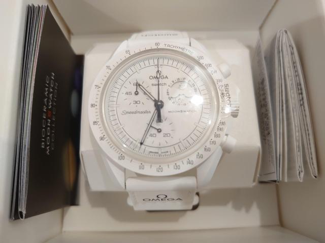 Xk[s[~IK~XEHb`[XEHb`Snoopy x OMEGA x Swatch MoonSwatch  uh 