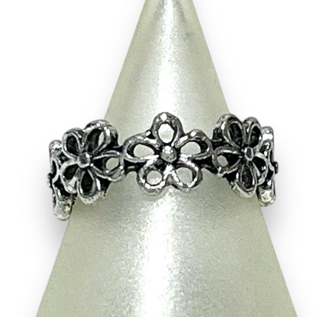 【新品/12号】透かしフラワーデザインリング < 女性アクセサリー/時計  【新品/12号】透かしフラワーデザインリング < 女性アクセサリー/時計の