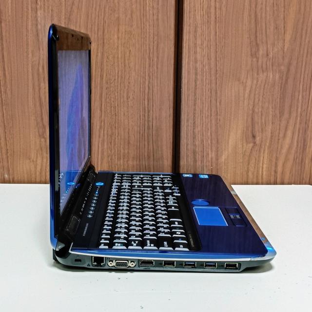 FUJITSU LIFEBOOK Corei7 ������8GB �V�iSSD512GB �u���[���C Web�J���� Windows11 �� PC�{��/���Ӌ@��� 