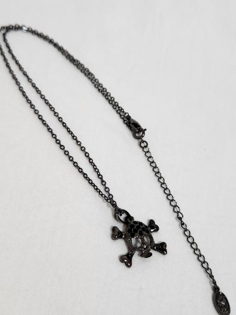 正規 レア ヴァンドームブティック ゴシックスカル チェーンネックレス ブラックビジューペンダント ドクロ 黒 VBロゴ 調節可 < ブランド  正規 レア ヴァンドームブティック ゴシックスカル チェーンネックレス ブラックビジューペンダント ドクロ 黒 VBロゴ 調節可 < ブランドの