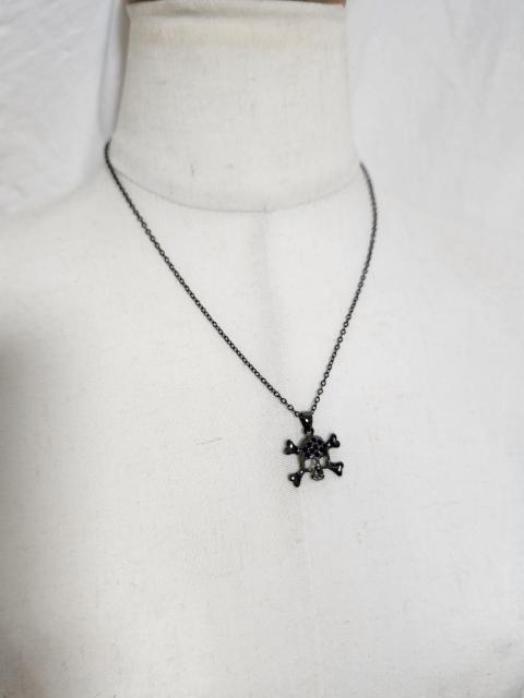 正規 レア ヴァンドームブティック ゴシックスカル チェーンネックレス ブラックビジューペンダント ドクロ 黒 VBロゴ 調節可 < ブランド  正規 レア ヴァンドームブティック ゴシックスカル チェーンネックレス ブラックビジューペンダント ドクロ 黒 VBロゴ 調節可 < ブランドの