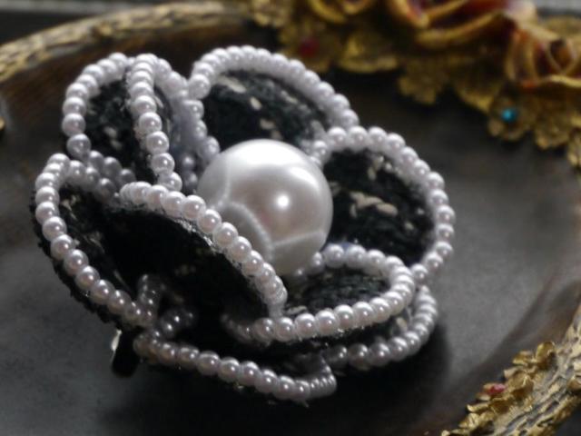 新品アンティーク調エレガント カメリアコサージュ ブローチ ヘアクリップ 黒系  < 女性アクセサリー/時計  新品アンティーク調エレガント カメリアコサージュ ブローチ ヘアクリップ 黒系  < 女性アクセサリー/時計の