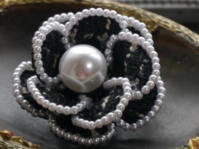 新品アンティーク調エレガント カメリアコサージュ ブローチ ヘアクリップ 黒系  < 女性アクセサリー/時計  新品アンティーク調エレガント カメリアコサージュ ブローチ ヘアクリップ 黒系  < 女性アクセサリー/時計の