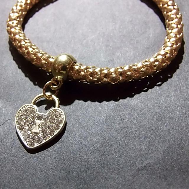 ���������@ �n�[�g�@���C���X�g�[���@�`���[���@�u���X���b�g�@���F �� �����A�N�Z�T���[/���v�� 