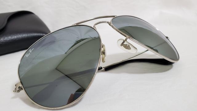 正規 レイバン オールドクラシック ティアドロップメタルフレームサングラス 黒 ミラーレンズ アビエーター パイロットアイウェア < ブランド  正規 レイバン オールドクラシック ティアドロップメタルフレームサングラス 黒 ミラーレンズ アビエーター パイロットアイウェア < ブランドの