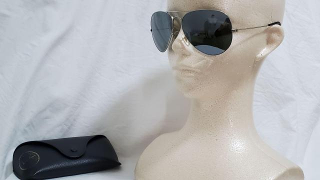 正規 レイバン オールドクラシック ティアドロップメタルフレームサングラス 黒 ミラーレンズ アビエーター パイロットアイウェア < ブランド  正規 レイバン オールドクラシック ティアドロップメタルフレームサングラス 黒 ミラーレンズ アビエーター パイロットアイウェア < ブランドの