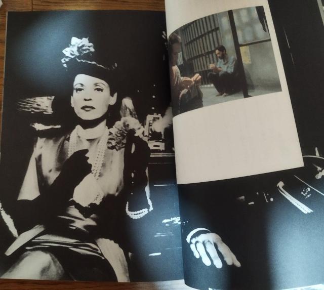 「蜘蛛女のキス 」ウィリアム・ハート  映画パンフレット 松任谷由実 萩尾望都 < ホビー  「蜘蛛女のキス 」ウィリアム・ハート  映画パンフレット 松任谷由実 萩尾望都 < ホビーの