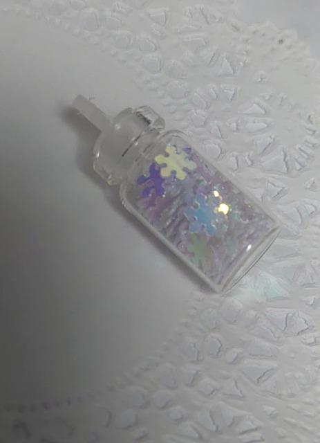 ★ハンドメイド素材★ミニボトル入り!結晶ホログラム・ホワイト < 香水/コスメ/ネイル  ★ハンドメイド素材★ミニボトル入り!結晶ホログラム・ホワイト  < 香水/コスメ/ネイルの