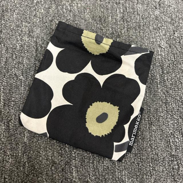 即決 marimekko マリメッコ エコバッグ 収納袋のみ < ブランド 即決 marimekko マリメッコ エコバッグ 収納袋のみ < ブランドの