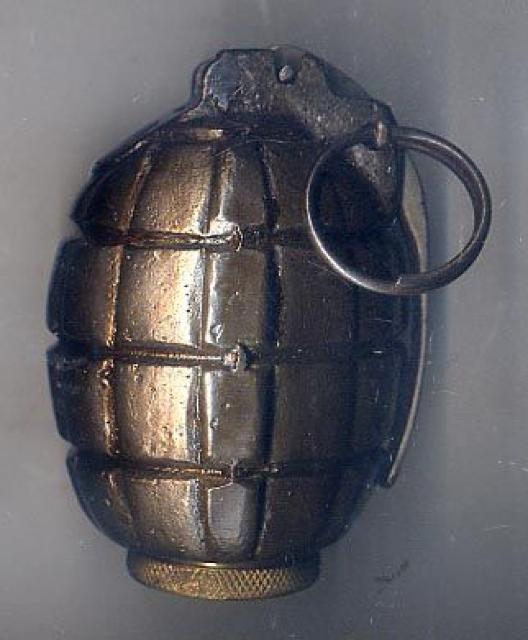イギリス軍 No.5ミルズグレネード < ホビー  イギリス軍 No.5ミルズグレネード  < ホビーの