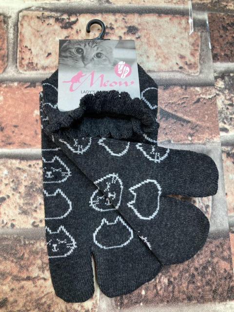 送料無料!『画像から4足組』メチャ可愛い猫柄 モノトーン!履き口メロウ加工 綿混タビスニーカーソックス < 女性ファッション  送料無料!『画像から4足組』メチャ可愛い猫柄 モノトーン!履き口メロウ加工 綿混タビスニーカーソックス < 女性ファッションの