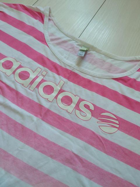 adidas アディダス ゆるっと感がかわいいTシャツ サイズS < ブランド  adidas アディダス ゆるっと感がかわいいTシャツ サイズS < ブランドの