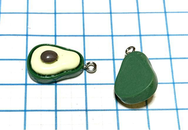 Y-018 アボカドのチャーム 4個 果物パーツ 野菜◯ < ペット/手芸/園芸 Y-018 アボカドのチャーム 4個 果物パーツ 野菜◯ < ペット/手芸/園芸の
