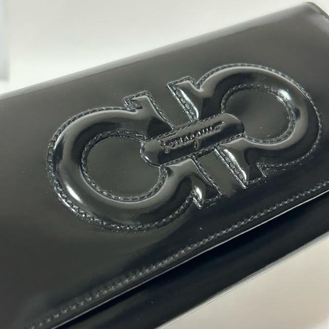 i Salvatore Ferragamo tFK _uK`[j ܂ z ubN PVC U[  uh 