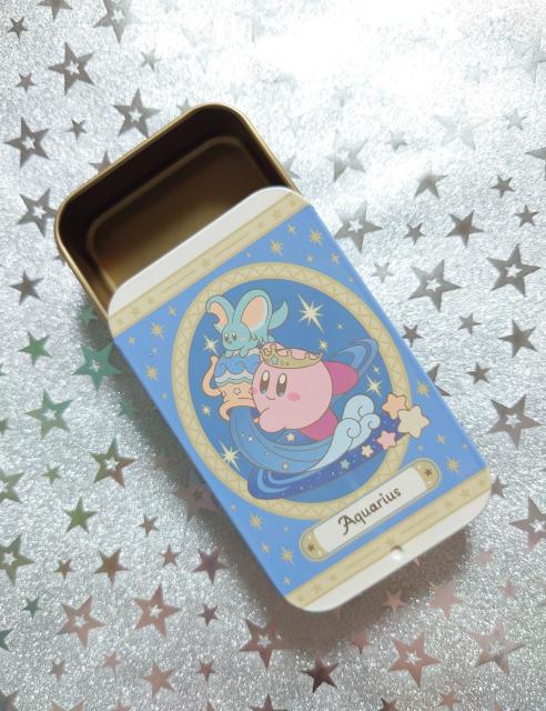 新品 任天堂 星のカービィ 缶ラムネ 星座コレクション スライド缶 缶ケース 小物入れ みずがめ座 水瓶座 Aquarius < ホビー  新品 任天堂 星のカービィ 缶ラムネ 星座コレクション スライド缶 缶ケース 小物入れ みずがめ座 水瓶座 Aquarius < ホビーの