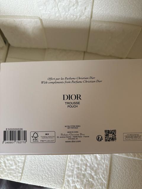 Christian DiormxeB|[`  uh 