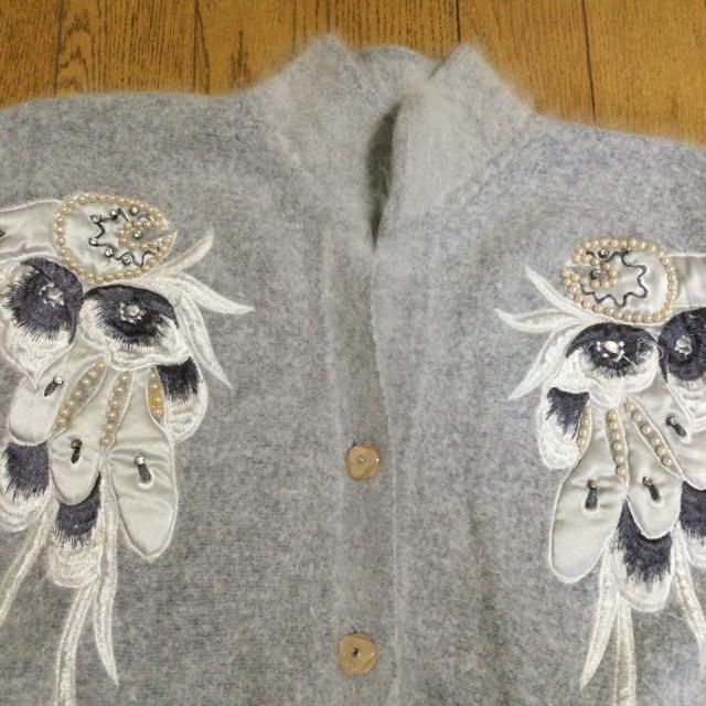 カーディガン 刺繍 ビーズ ストーン < 女性ファッション  カーディガン 刺繍 ビーズ ストーン < 女性ファッションの