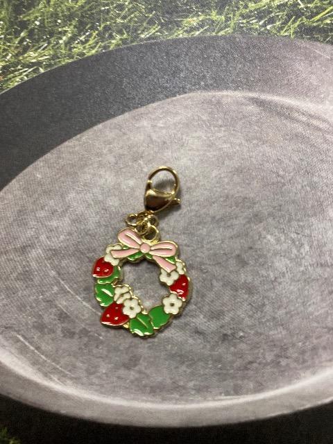 ハンドメイド マスクチャーム 2点セット お茶会 いちご リース < 女性ファッション  ハンドメイド マスクチャーム 2点セット お茶会 いちご リース < 女性ファッションの