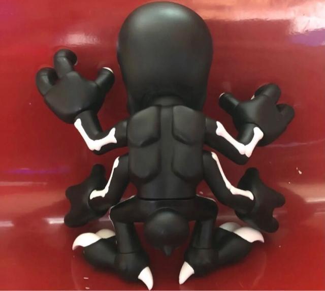 《secretbase》フィギュア デザイナーズトイ シークレットベース バウンティーハンター TOY misfits バルザック < ホビー  《secretbase》フィギュア デザイナーズトイ シークレットベース バウンティーハンター TOY misfits バルザック < ホビーの