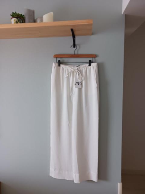 ZARA/pczCgTẽbNXpc/Vi