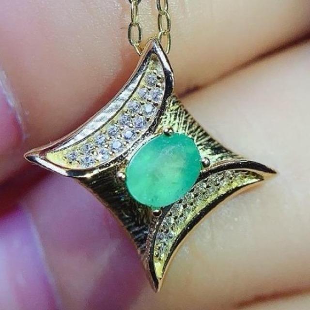 天然エメラルド デザイナーペンダント エレガント ナチュラル 宝石 S0_6824 < 女性アクセサリー/時計 天然エメラルド デザイナーペンダント エレガント ナチュラル 宝石 S0_6824 < 女性アクセサリー/時計の