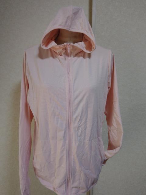 ���Ò�������̃s���N�p�[�J�[��XL��UNIQLO�� 